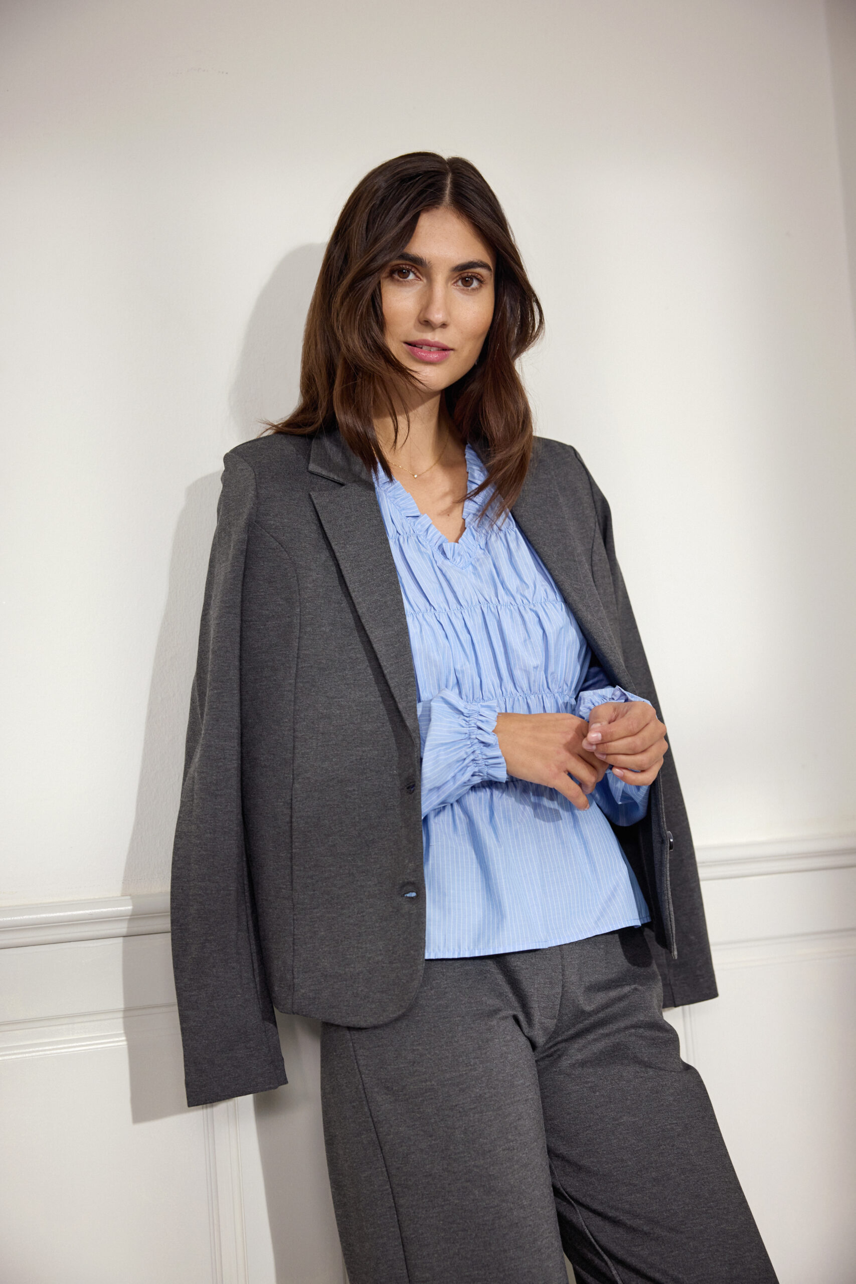 BLAZER SC-NANNI 7 IN VISCOSA ECOVERO™ CON COLLO A REVERS, GRIGIO SCURO, TG 38-48 - immagine 6