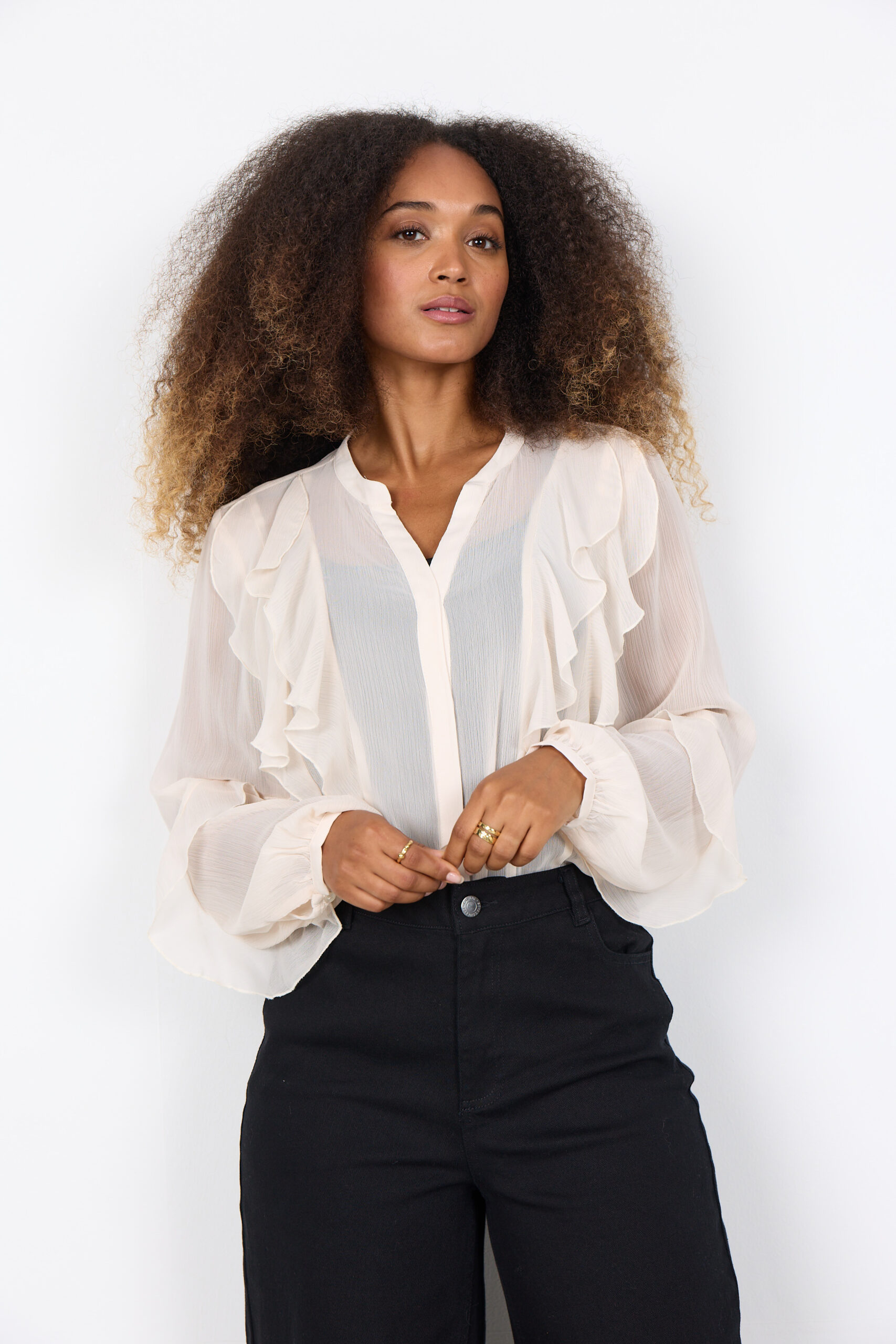 Camicia Donna SC-NAIA 7 con Volant – Blusa Elegante in Poliestere Riciclato Soya Concept - immagine 5