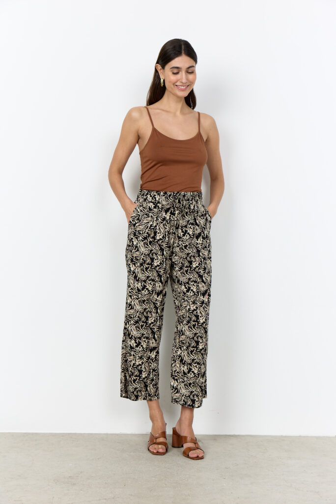 Pantaloni Donna SC-FAYE 4-C in Viscosa LENZING™ ECOVERO™ – Pantaloni Fantasia Foglie Wide Leg | Soya Concept
