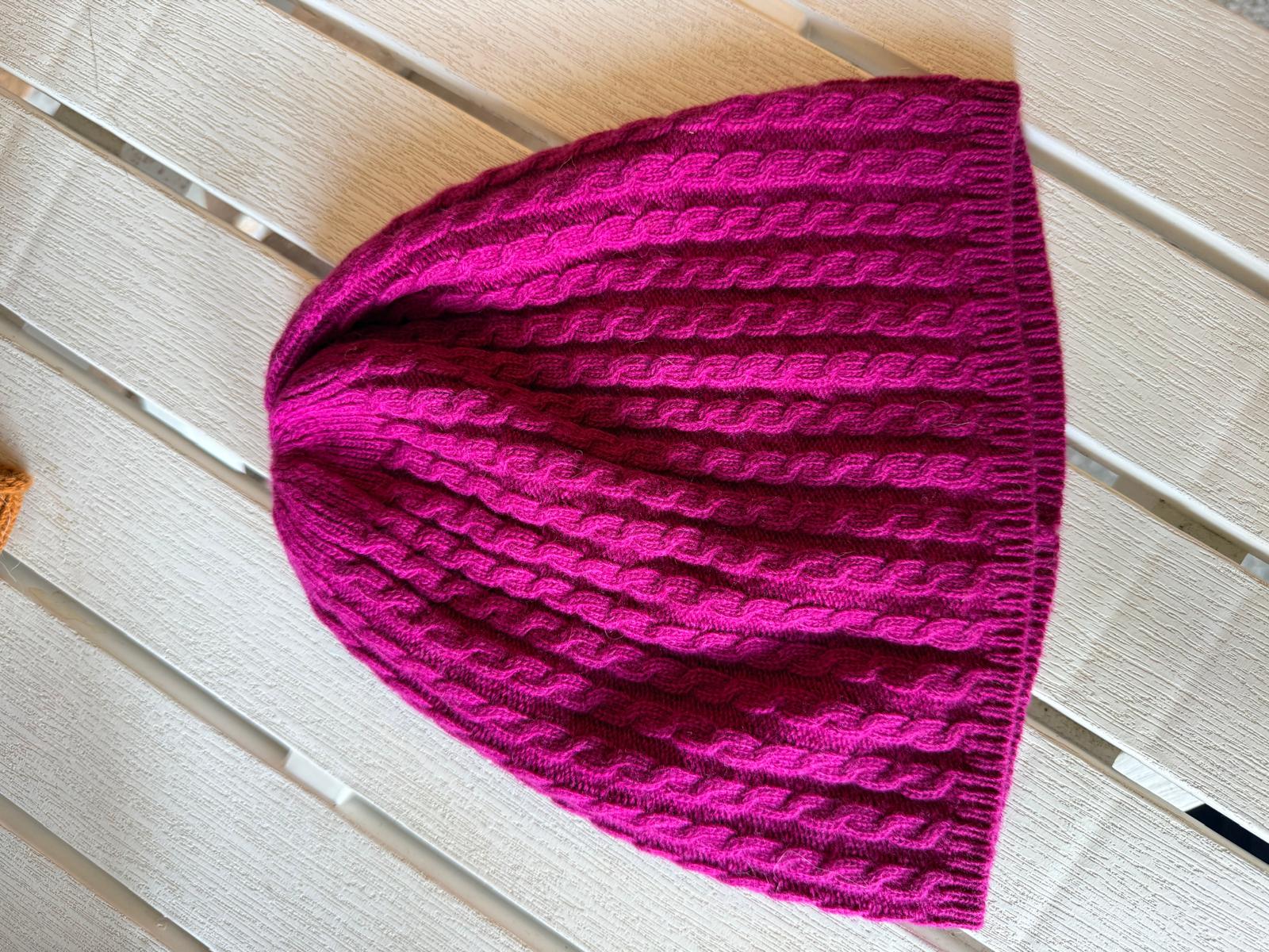 Berretto a coste La Sciarperia fucsia