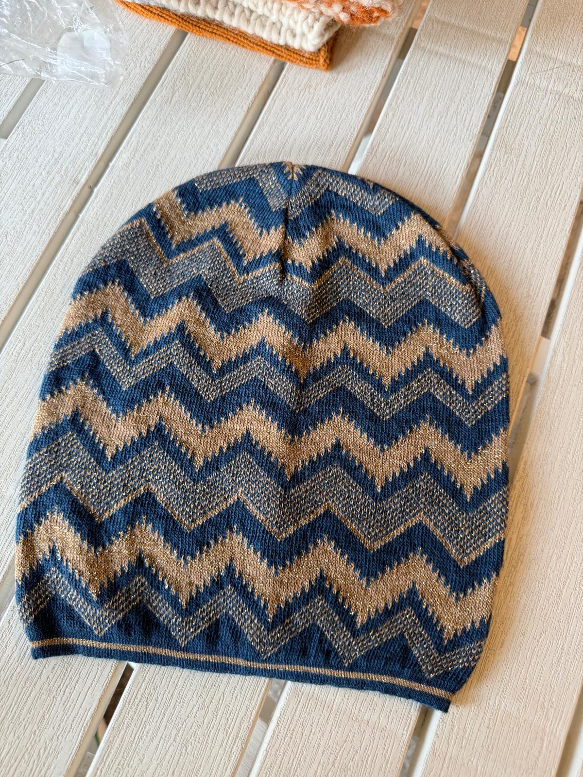 Berretto chevron La Sciarperia blu e camel dettaglio 1