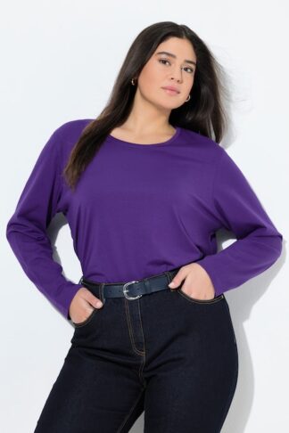 Maglia dal taglio morbido con scollo a girocollo e maniche lunghe Ulla Popken colore violet profondo indossato
