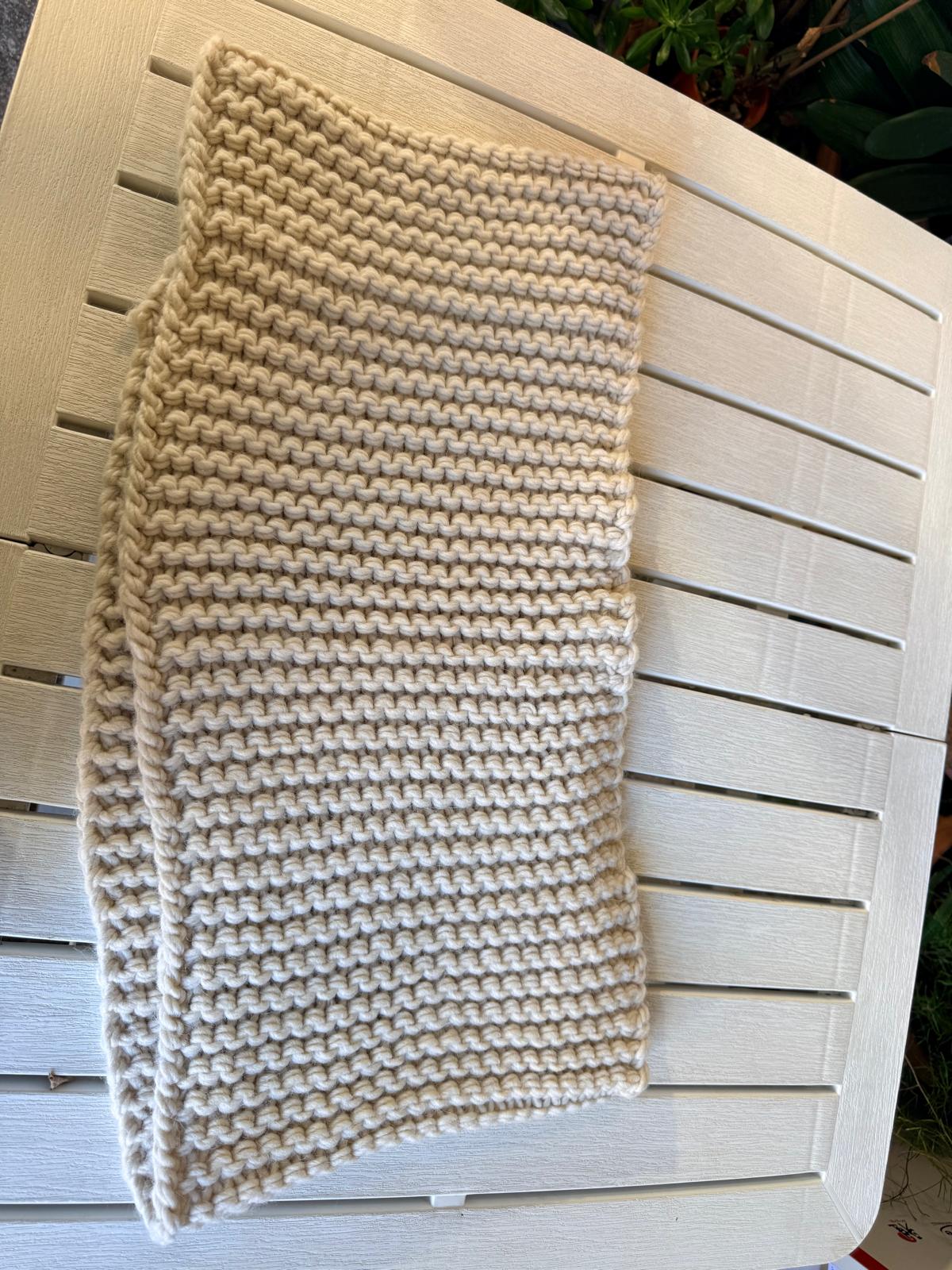 Scaldacollo in maglia La Sciarperia beige