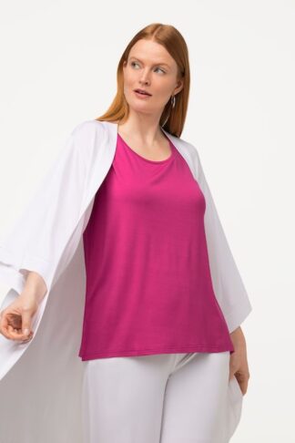 Top classico dal taglio smanicato in tessuto elasticizzato con scollo rotondo e spalline larghe Ulla Popken colore rosa fucsia indossato