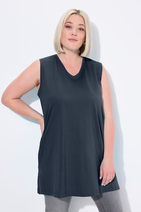Top smanicato di cotone dalle linee morbide con scollo a V Ulla Popken colore blu notte scuro dettaglio