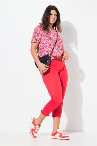 Ulla Popken Pantaloni a 7/8 modello Sienna con orli sfrangiati e taglio aderente fantasia, indossato dalla modella