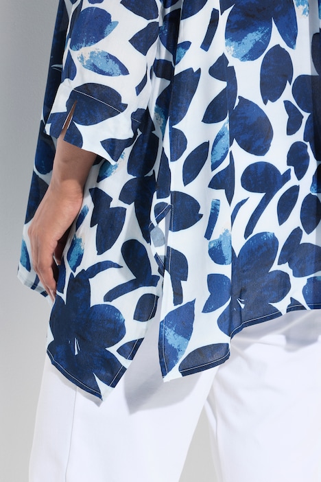 Ulla Popken Blusa con fiori, orlo a punte, collo da camicia e maniche a 3/4 blu taglia 48/50 campionario vista 4