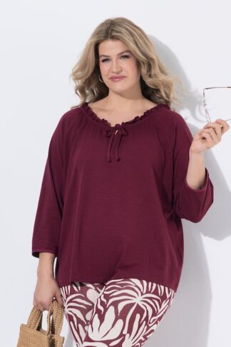 Ulla Popken T-shirt di cotone biologico con scollatura arricciata e maniche a 3/4 bianco taglia 48/50 campionario indossato dalla modella