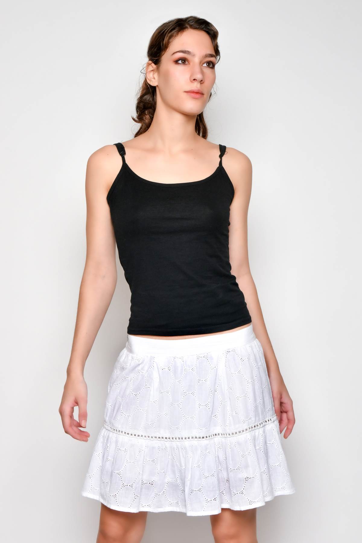 Gonna HHG AF-098 bianco indossato