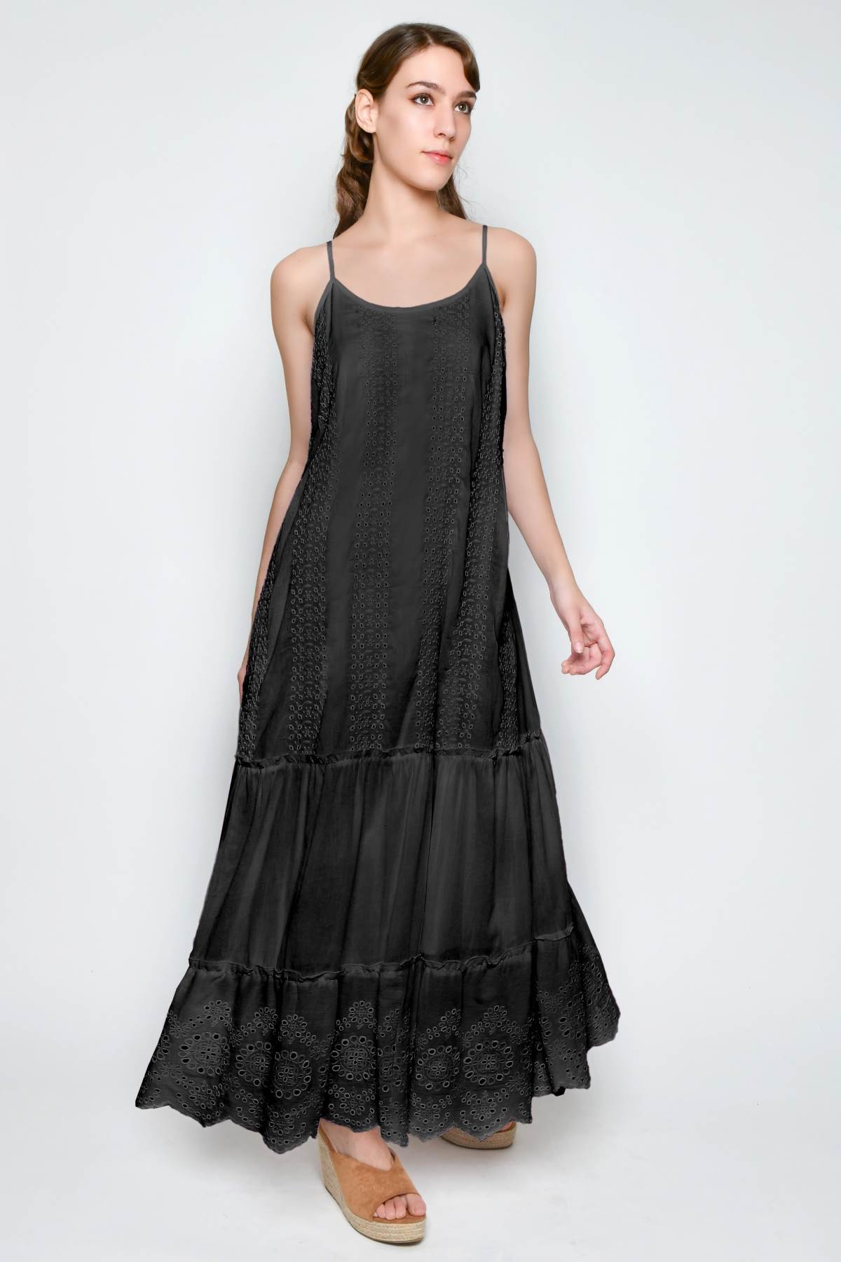 Abito HHG PG-1112-B nero indossato