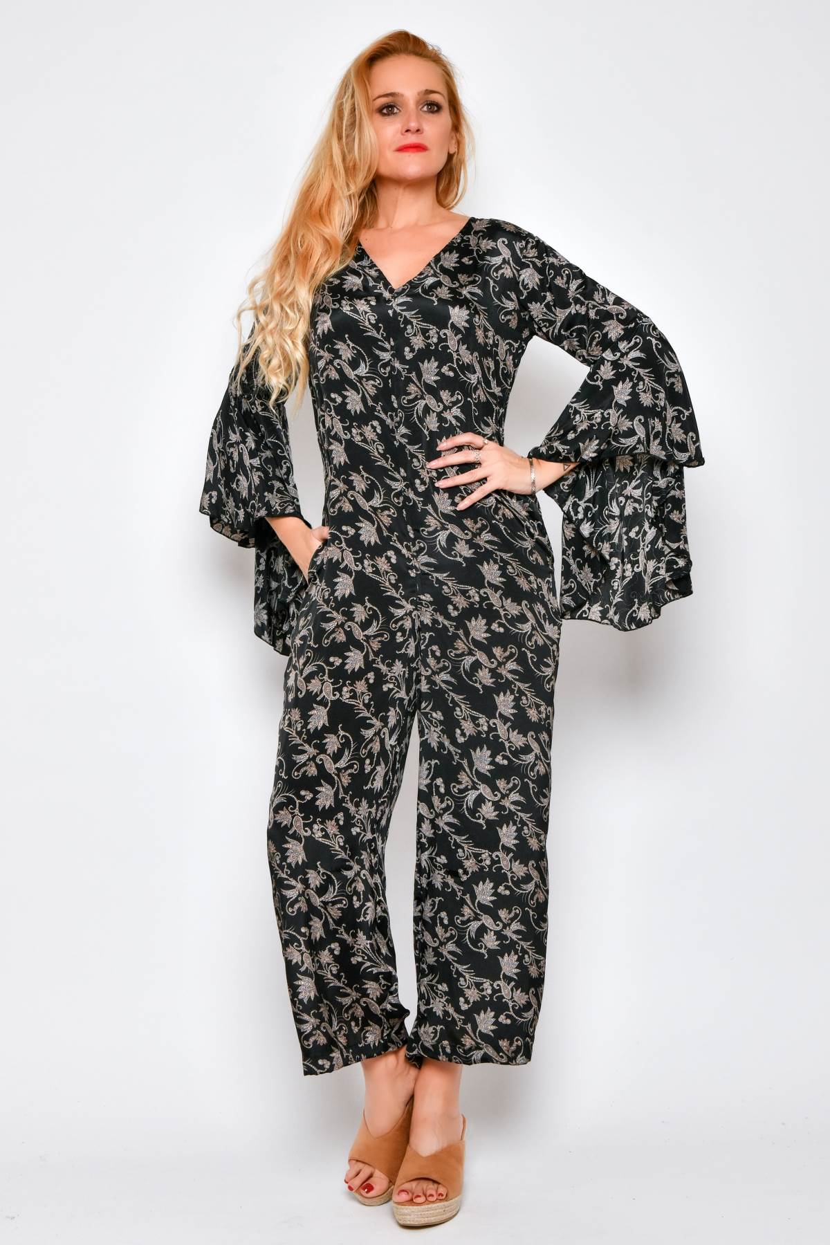 Set HHG VPJ-055 nero indossato