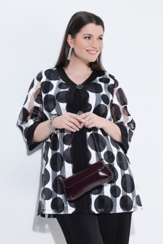 Giacca indoor nera in tessuto Black Beauty nero, indossato da modella