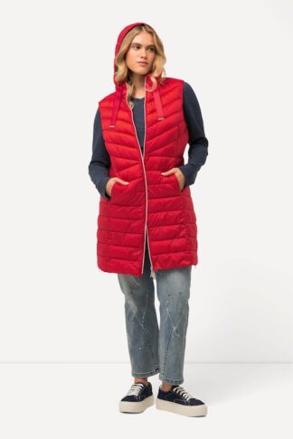Gilet lungo trapuntato con zip rosa chiaro rosa, indossato da modella