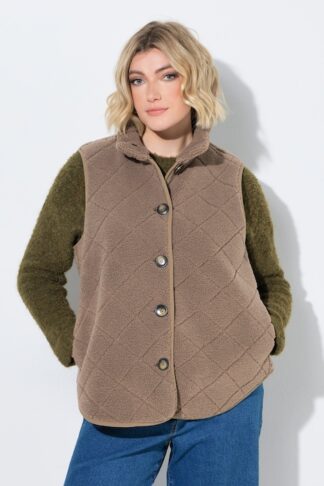 Gilet Teddy in colore grigio taupe taupe, indossato da modella
