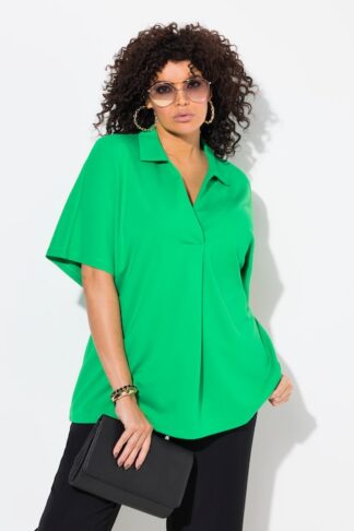 Felpa oversize con colletto verde naturale verde, indossato da modella